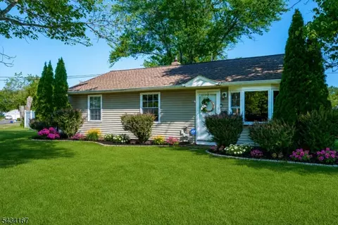 5 Ann Pl, Bridgewater, NJ 08807