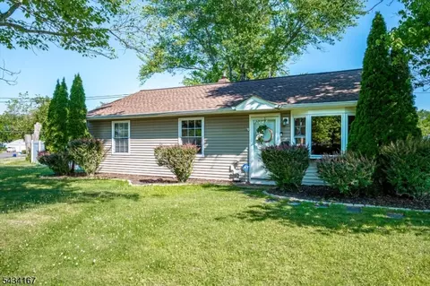 5 Ann Pl, Bridgewater, NJ 08807