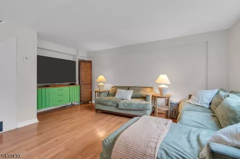 Living - 30 Laurel Dr, Wayne, NJ 07470 photo 3 of 3