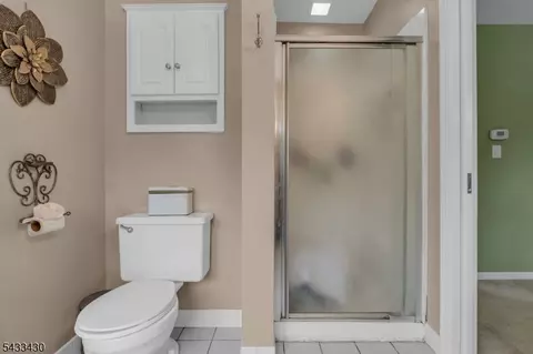 Bath - 30 Laurel Dr, Wayne, NJ 07470 photo 1 of 7