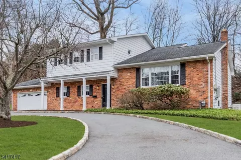 151 Kingwood Dr, Little Falls Twp, NJ 07424