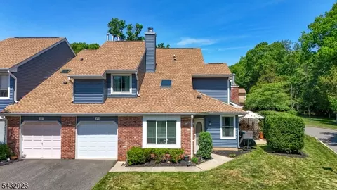 26 Driftwood Dr, Somerset, NJ 08873