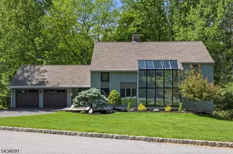 35 Mockingbird, Hackettstown, NJ 07840