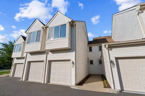 16 Franklin Ct, Montville, NJ 07045