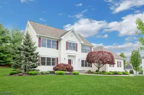 26 Rainbow Dr, Millington, NJ 07946