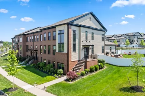 71 Village Dr, Skillman, NJ 08558