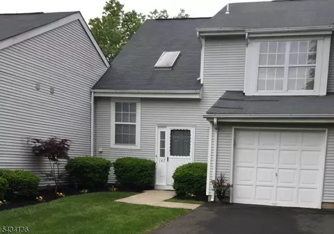 147 Picadilly Pl, Somerset, NJ 08873