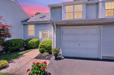147 Picadilly Pl, Somerset, NJ 08873
