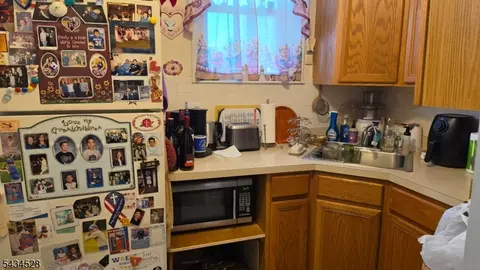 1115 W Camplain Rd, Manville, NJ 08835