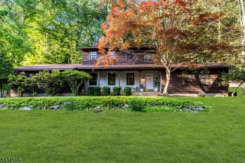 32 Cherryville Hollow Rd, Flemington, NJ 08822