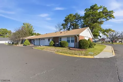 1015 Aberdeen Dr # A, Lakewood, NJ 08701