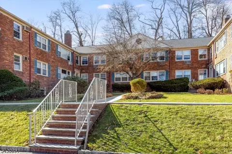 24 Hutton Ave #35, West Orange, NJ 07052
