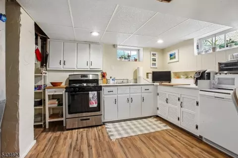 1585 Barton Rd, Union, NJ 07083 photo 12