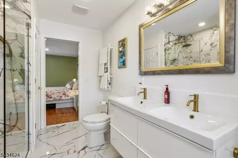 1585 Barton Rd, Union, NJ 07083 photo 20