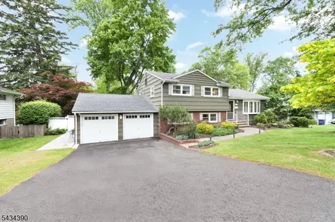 73 Seminole Ave, Wayne, NJ 07470 photo 2