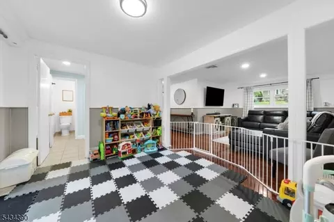 73 Seminole Ave, Wayne, NJ 07470 photo 22