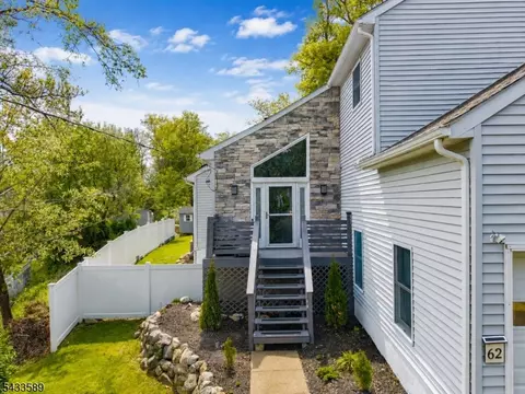 62 Unger Ave, Stanhope, NJ 07874