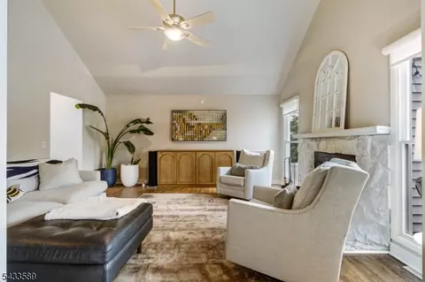 62 Unger Ave, Stanhope, NJ 07874