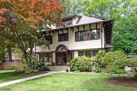 144 Park St, Montclair, NJ 07042