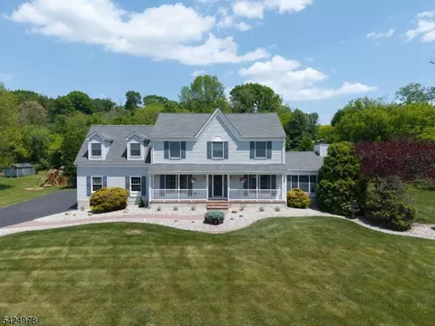 121 Birch Ln, Bloomsbury, NJ 08804