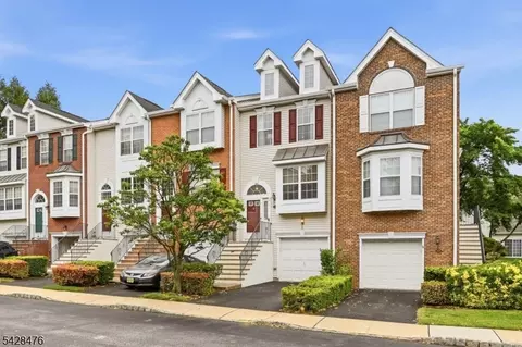 204 Swathmore Dr, Nutley, NJ 07110