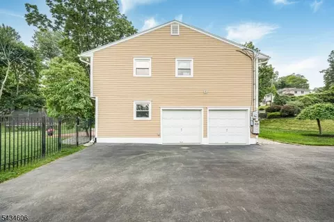7 Kossuth Pl, Wayne, NJ 07470 photo 34