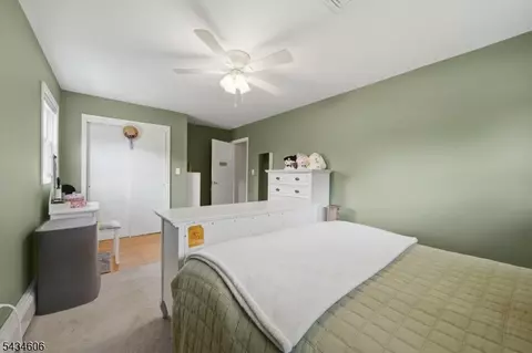 Bedroom - 7 Kossuth Pl, Wayne, NJ 07470 photo 5 of 6