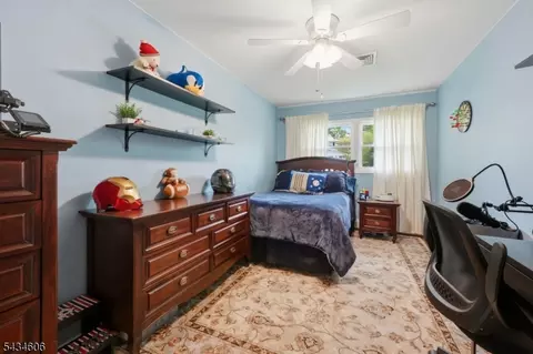 7 Kossuth Pl, Wayne, NJ 07470 photo 23