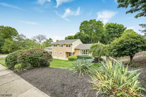 7 Kossuth Pl, Wayne, NJ 07470 photo 37