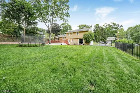 Exterior - 7 Kossuth Pl, Wayne, NJ 07470 photo 7 of 10