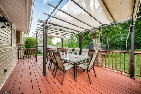 7 Kossuth Pl, Wayne, NJ 07470 photo 29