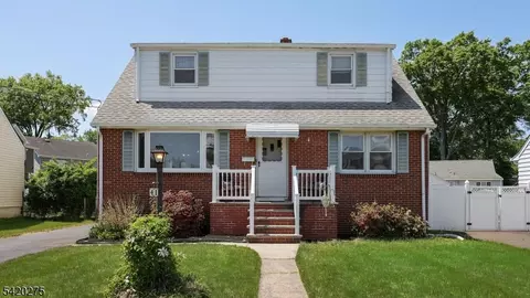 41 S 17th St, Kenilworth, NJ 07033