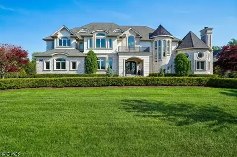 56 Force Hill Rd, Livingston, NJ 07039