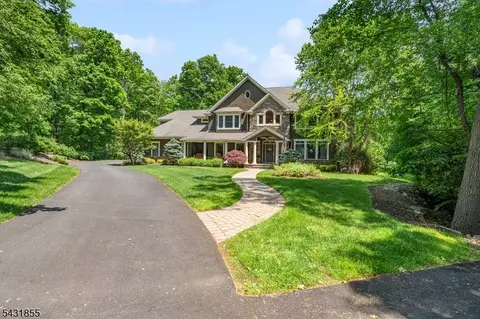 56 Pheasant Run, Kinnelon, NJ 07405