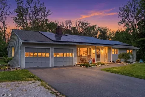 77 Decker Pond Rd, Green Twp, NJ 07821