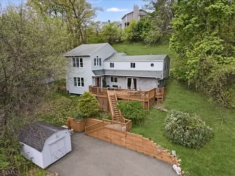 17 Albanese Rd, Haledon, NJ 07508