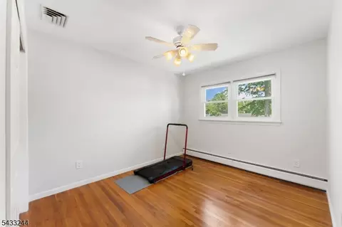 884 Peach Tree Rd, Union, NJ 07083 photo 21