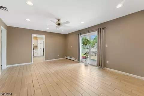 884 Peach Tree Rd, Union, NJ 07083 photo 11