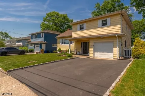 884 Peach Tree Rd, Union, NJ 07083 photo 2