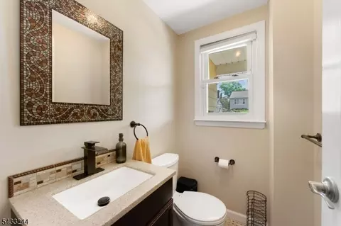 884 Peach Tree Rd, Union, NJ 07083 photo 12
