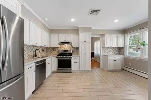 884 Peach Tree Rd, Union, NJ 07083 photo 9