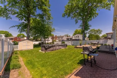 884 Peach Tree Rd, Union, NJ 07083 photo 24