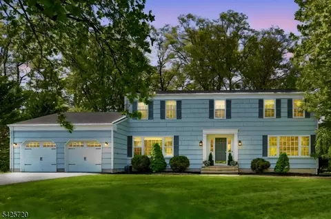 60 Hendricks Dr, Morris Plains, NJ 07950