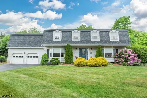 31 Yorkshire Ave, West Milford, NJ 07480