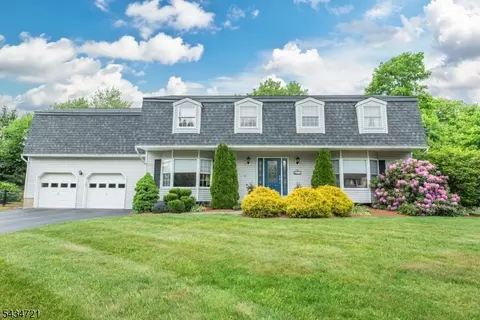 31 Yorkshire Ave, West Milford, NJ 07480