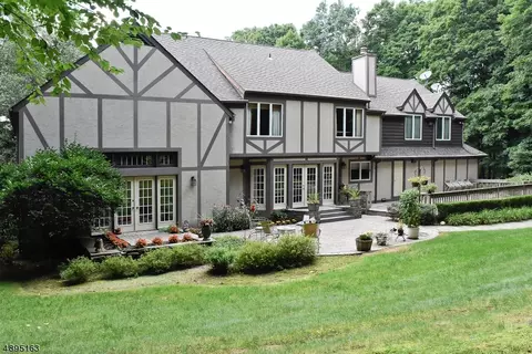23 Andrea Ct, Sparta, NJ 07871