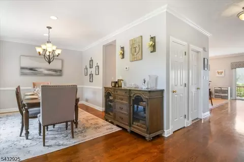 11 Queens Ln, Wayne, NJ 07470 photo 3