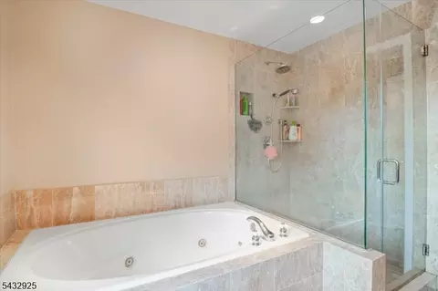11 Queens Ln, Wayne, NJ 07470 photo 20