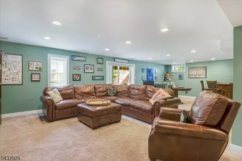 11 Queens Ln, Wayne, NJ 07470 photo 24