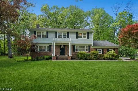 12 Indian Run, Scotch Plains, NJ 07076